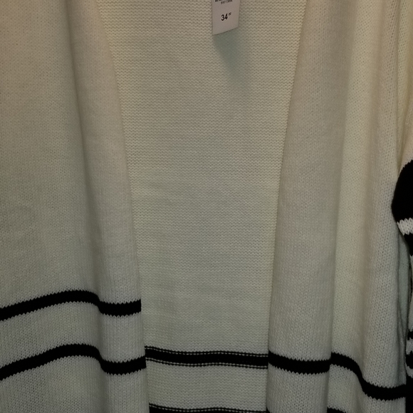 Sweater - Picture 3 of 3